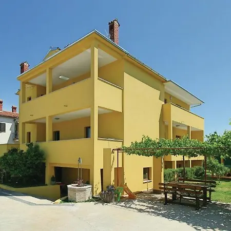 Luciana 2 Apartment